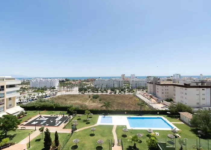 Beautiful With 2 Terraces, Pool & * Τορρεμολίνος