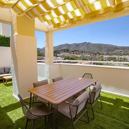 Beautiful With 2 Terraces, Pool & Lejlighed *