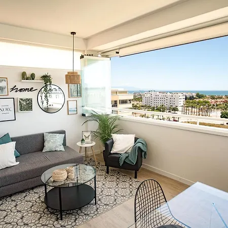 Beautiful With 2 Terraces, Pool & Lejlighed