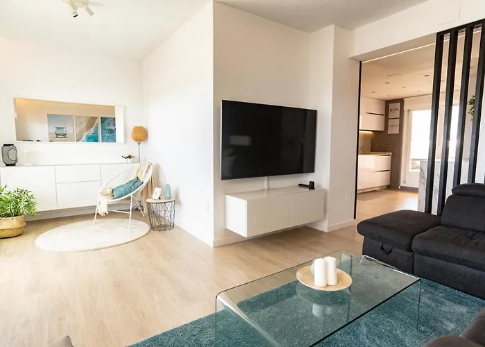 Beautiful With 2 Terraces, Pool &