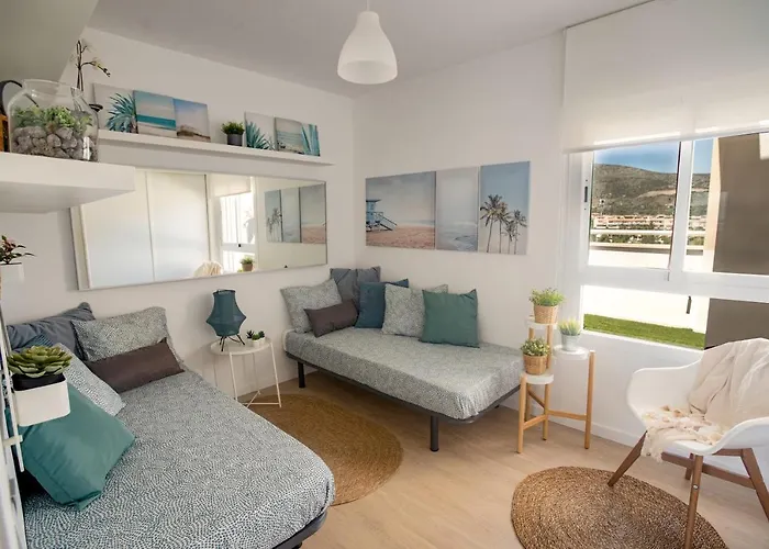 Beautiful With 2 Terraces, Pool & Torremolinos